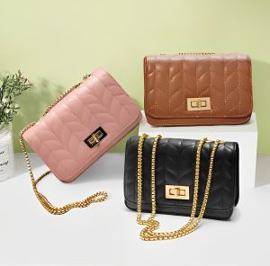 DISKON 50%  Rumah Tas Grosir Tas selempang wanita terbaru RAISYYFA Tas slempang kekinian Tas wanita DAUN IMPORT TALI ULAR BISA COD