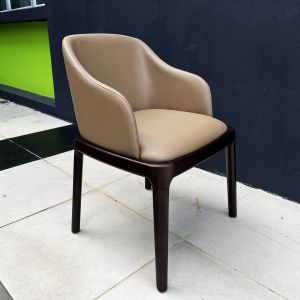 Grace Armchair / Solid Wood Dining Chair / Modern Elegant Design - FRM7031