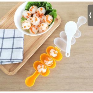 [TẶNG KÈM MUỖNG]Khuôn lắc cơm hình tròn cho bé 3 ngăn - Khuôn tạo hình cơm - Khuôn làm cơm viên tiện lợi - Dụng cụ beto nấu ăn tiện dụng