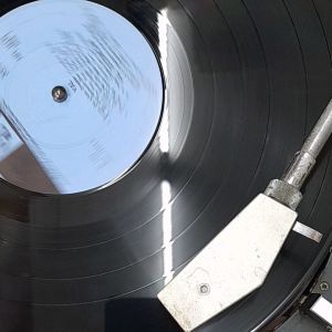 VAL แผ่นเสียง Vinyl Lp 33 rpm สภาพดี ตรวจสอบแล้วมีลองฟัง