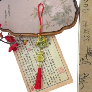 UMBRAULI Thiết kế may mắn màu vàng Đồ trang trí treo hình dê Tua Rua Đỏ Nhẹ dây chuyền năm Dê Truyền thống Thiết kế may mắn Trang trí Tết Nguyên Đán Lễ hội mùa xuân