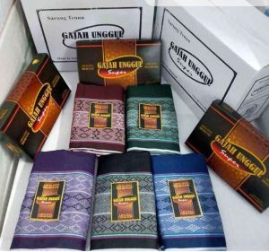 Sarung Sapphire Motif POLOS  Tumpal Sarung Tenun Dewasa Bahan Halus Lembut Berkualitas Premium
