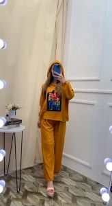 Setelan Crop Masa Kini: Pilihan Setelan Pakaian Modern