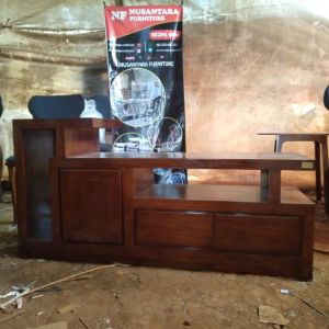 Meja TV Kayu Jati Model Minimalis