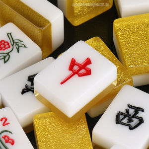 Mạt chược màu vàng size 38mm kèm vali nhôm cao cấp