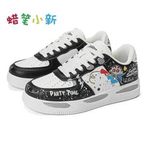 ZEEMIN Halloween Christmas Kawaii Anime Crayon Shin-chan Autumn New Casual Couple Style Skateboarding Shoes Cartoon Versatile Thick-soled Sneakers
