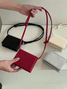 Túi vuông nhỏ gọn với nắp lật thời trang đeo chéo bằng da PU đồ đựng ví để mua sắm và du lịch