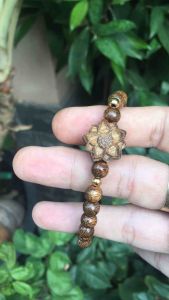 Vòng tay trầm hương mix hoa sen