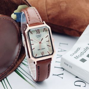 CA นาฬิกาผู้หญิง รุ่น V009D ทรงยอดฮิต สี่เหลี่ยม ระบบควอตซ์ สายนาฬิกา หนัง PU ขนาด 24 มม แถมกล่องคาสิโอฟรี