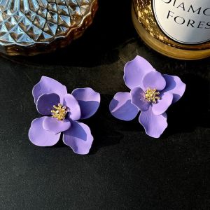 Bông tai hoa màu Tím nữ cá tính sang chảnh phong cách thời trang châu Âu và Mỹ