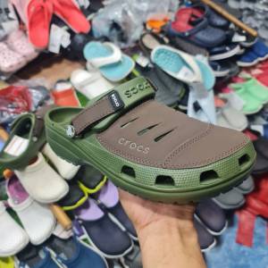 รองเท้าหัวโต Crocs Outlet Crocs Yukon Mesa Clog For Men รองเท้าแตะผู้ชาย crocs ผู้ชาย รองเท้าหุ้มหนัง สำหรับผู้ชายรองเท้าเบาพื้นนิ่ม ใส่สบายใส่เท