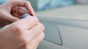 Ugreen Magnetic Car Mount for Mobile Phone Compatible with 13 12