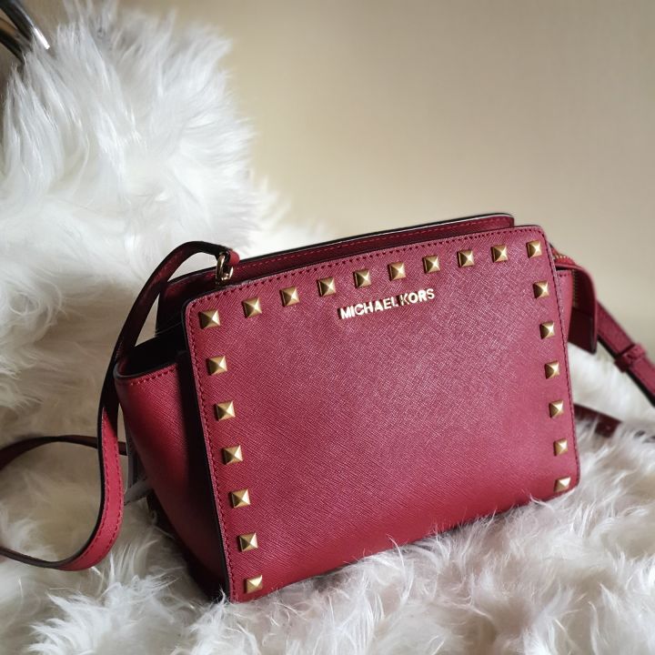 Michael kors red online sling bag