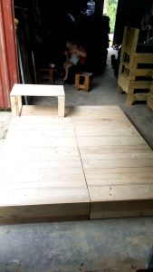 combo giường pallet cao 20cm+bàn quỳ 30x40x60