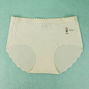Ladies Girl Seamless (No Trace) #40-75Kg Plus Size Mid-Waist Breathable Fresh And High-Value Underwear Cute Comfortable Panties Kain Sejuk / #Youth 8958