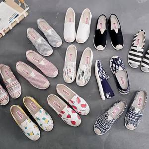 Giày Vải Bắc Kinh Cũ Mẫu Mới Mùa Xuân Giày Lười Đế Mềm Nữ Giày Vải Ngoại Thương Giày Ngư Dân Thoải Mái Phong Cách Hàn Quốc Dễ Phối