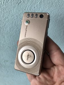Điện thoại  Sony ericsson r300