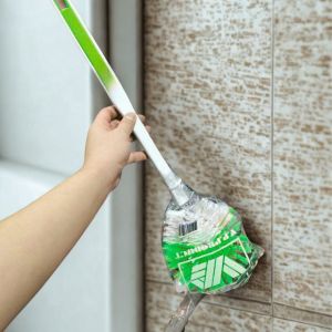 แปรงล้างห้องน้ำ แปรงขัดห้องน้ำ ขนาด ความยาว รวมด้าม 49 ซม. รุ่น จัมโบ้ ขัดชักโครก ขัดส้วม