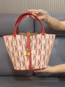 CH Large Capacity Commuter Travel Handbag Luxury Brand Fashion Texture Letter Printed Womens Shoulder Bag2026
