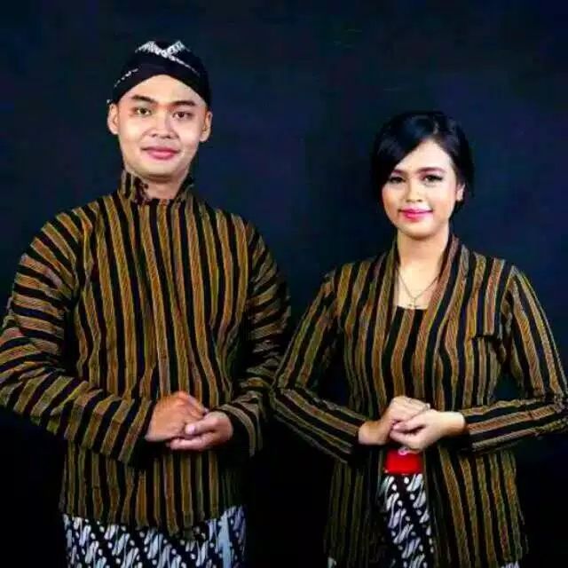 Baju Jawa Pria Motif Lurik Baju Jawa Bonus Blangkon Baju Lurik Gratis