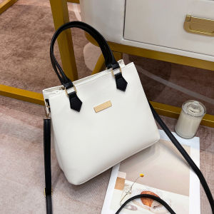 กระเป๋าสะพายสไตล์เกาหลีกระเป๋าถือผู้หญิง เนื้อสัมผัส: หนัง PU สไตล์: กระเป๋าโท้ท/กระเป๋าสะพาย พร้อมส่ง