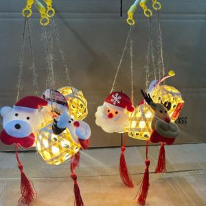 ( CÓ SẴN ) Đèn Lồng Rọ Giỏ Tre Trung Quốc Noel Giáng Sinh Đèn LED Phát Sáng 3 chế độ hình ông già Noel tuần lộc 2023