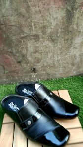 sepatu bustong pormal pria