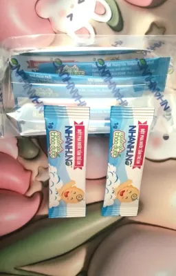 Bột pha nước tắm trẻ em Nhân Hưng giúp phòng ngừa và hỗ trợ điều trị các bệnh ngoài da cho trẻ sơ sinh và trẻ nhỏ