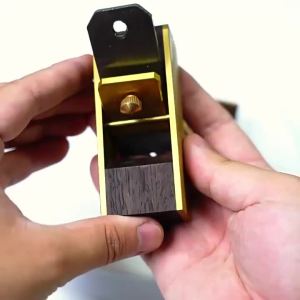 btnx Compact and Adjustable - Smooth Gliding Brass Bottom Woodworking Hand Plane Z4K2H