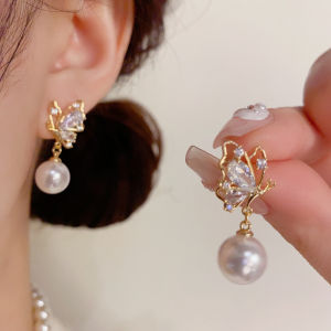 Fashionable Ring Gift 简约锆石小蝴蝶结珍珠耳环女轻奢时尚百搭冷淡风耳钉小众时尚耳饰