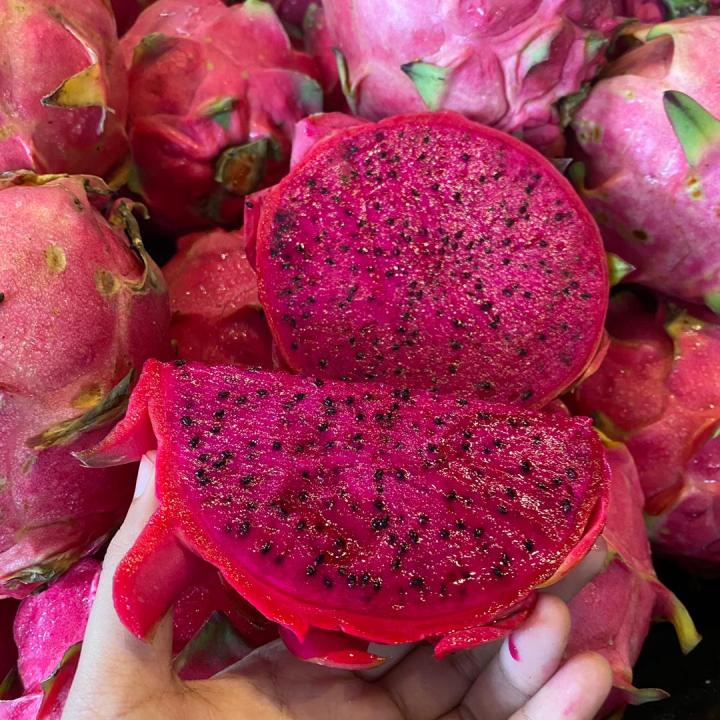 Malaysia Red Dragon Fruit (S) [8 Pcs](KL & Selangor Delivery Only) Lazada