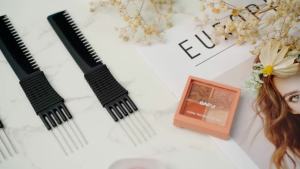 Leinuosen 3 Pack Teasing Combs with Metal Pick Black Dual-ended for Backcombing and Updos Fine-tooth Design for Volume Styling Hair Pick Comb for Women Carbon Lift