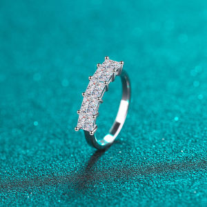 Vintage Moissanite Cocktail Ring Solitaire Princess Cut Moissanite Jewelry Anniversary Gift For Women With GRA Certificate