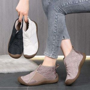 HKCFJ Lightweight Plush Snow Boots Platform Anti Slip Thicken Warm Shoes Simple Soft-soled Flat Shoes Female