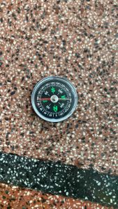 La bàn mini 4cm. La bàn độ chính xác tuyệt đối dùng xem hướng