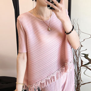 2025 Summer New Miyake Womens Wrinkle Design Internet Red T-shirt Top with Tassel Inlaid Diamond High End Temperament Small Shirt for Women