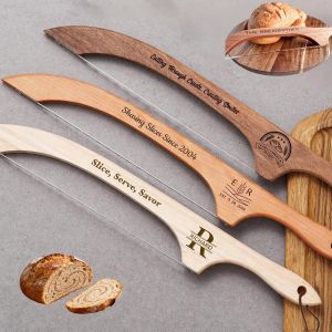 Personalized Engraved Bread Slicer with Name，Customized Bread for Homemade Bread，15.7" Wooden Sourdough Bow Bread Cutter Stainless Steel Blade Dough Cutter Gifts for Mother Housewarming