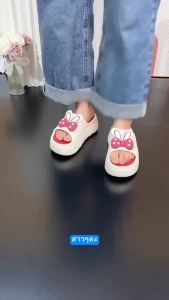 รองเท้าแตะพื้นหนาใหม่สำหรับผู้หญิง แฟชั่นฤดูร้อน สวมใส่กลางแจ้ง กันลื่น