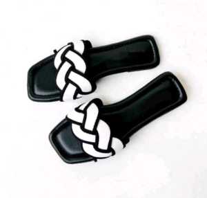 Sandal Sendal Wanita Kekinian Anti Slip Empuk