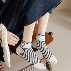 ถุงเท้าลายน่ารัก สำหรับผู้หญิง ถักสวย แฟชั่นสตรี พร้อมส่ง