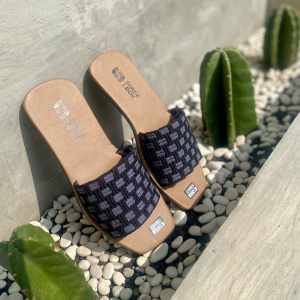 THREELOOK Official Sandal Kulit Wanita Rajut Import Kekinian Sendal WanitaTerbaru 2024- Mahalini