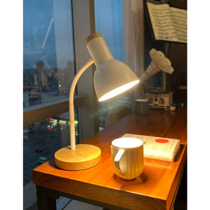 Nordic modern wooden table lamp study lamp bedside cabinet LED bedroom table lamp simple lighting lamp smart portable