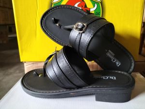 Classic Capal Sandals Black (Model 2787)