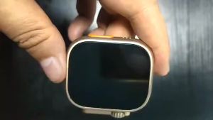 U9Ultra2 Đồng hồ thông minh Huaqiangbei bán chạy có chức năng gọi Bluetooth đo nhịp tim máy đếm bước điều khiển từ xa công nghệ camera.