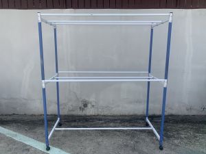 PT ( ราคาพิเศษ) ราวสนามตากผ้าเหล็กเหลี่ยม 150ซม. สีระเบิด /สีเเดง/ สีน้ำเงิน  มีราว 9 เส้น เสาเหลี่ยม มีล้อ ราวแขวนผ้า