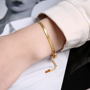 Lắc tay titan nữ mạ vàng dây trơn mềm mại không đen gỉ