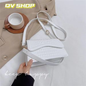 กระเป๋าสะพายไหล่ย้อนยุคลายจระเข้ผู้หญิงปี 2024 ฤดูร้อนแฟชั่นใหม่ออกแบบเฉพาะกลุ่มแฟชั่นระดับไฮเอนด์ กระเป๋าสี่เหลี่ยมขนาดเล็ก