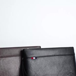 AE Carefully selected mens handbags new stylish mens bags clutch bags envelope bags casual clutch bags trendy