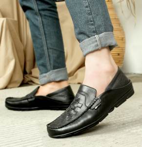 Sepatu Kulit Slip On Pria Semi Formal Kerja Kantoran dan Bisnis Santai - Leather Cow Shoes Pull On Casual Kondangan Kekinian