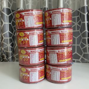 เกลือแร่วัว 2 กิโล 1 ลัง 8 ก้อน อาหารเสริมวิตามินและเกลือแร่สำหรับ วัว ควาย แพะ แกะ ม้า สีแดง